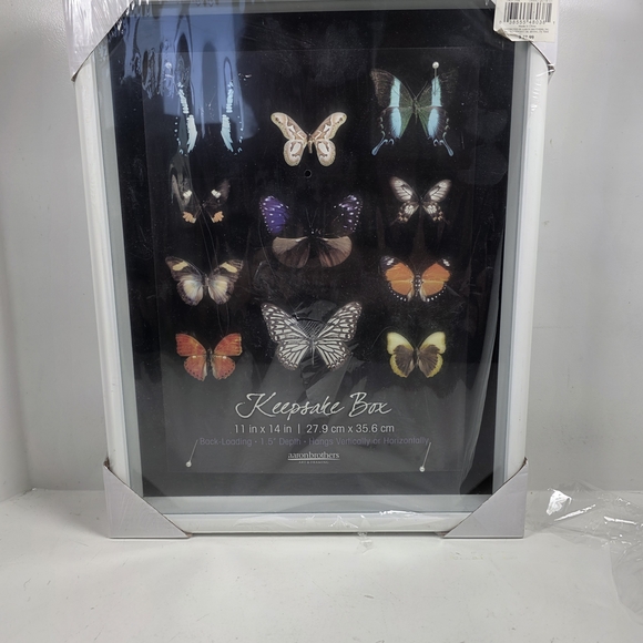 Keepsake Box with Butterfly Design - Picture 2 of 10